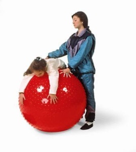 PIŁKA Z WYPUSTKAMI THERASENSORY GYMNIC 100 CM, 65 cm